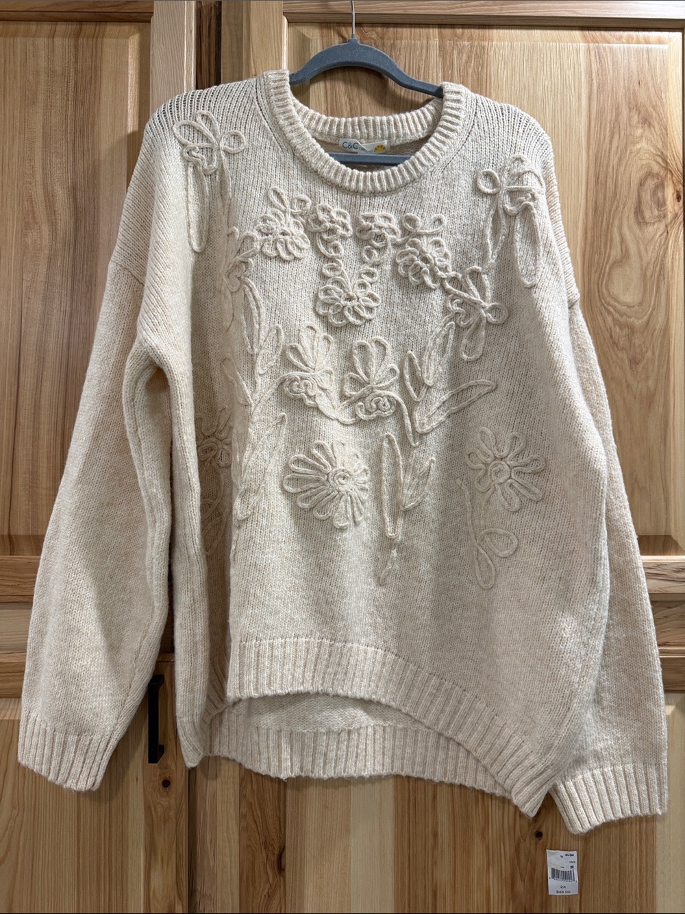New! C&C California Women’s Size 2X Cream Floral Appliqué Crewneck Sweater